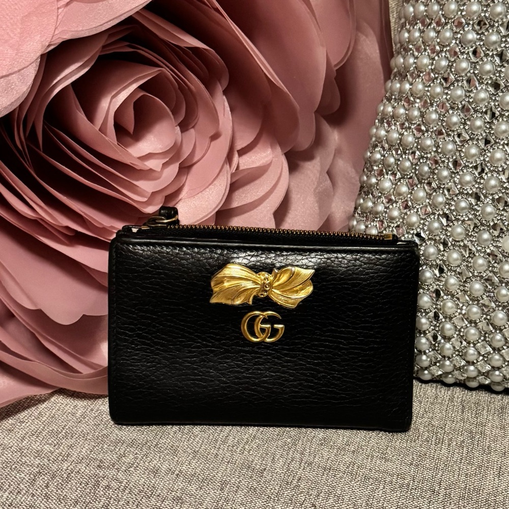 Gucci Black Leather Card Holder with Gold Bow Accent